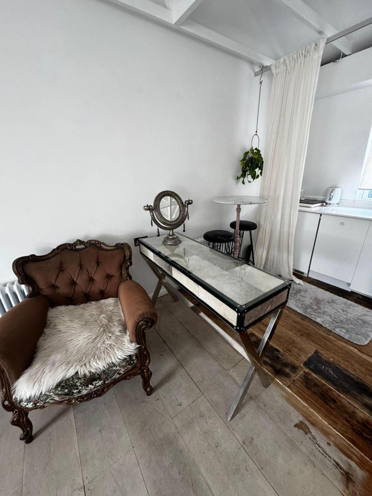 Apartment Loft By Let It B Travel