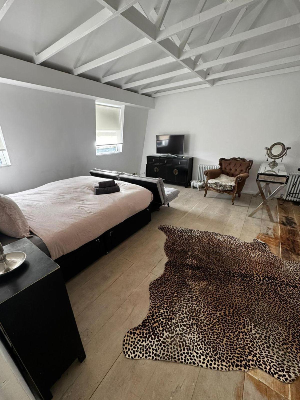Loft By Let It B Travel London